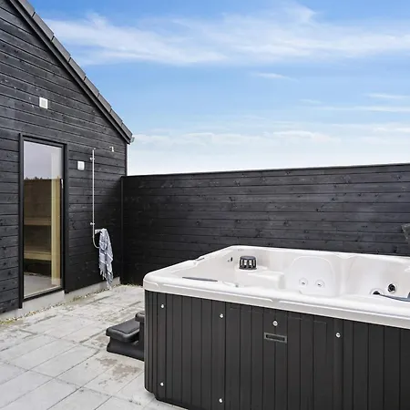 5 Star In Vejers Strand